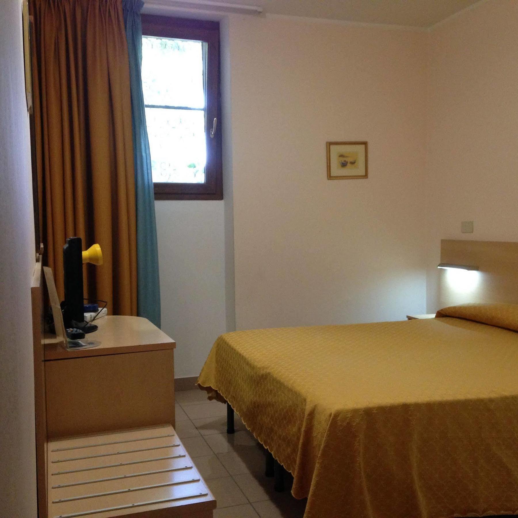Hotel Johnson Peschiera del Garda Eksteriør billede